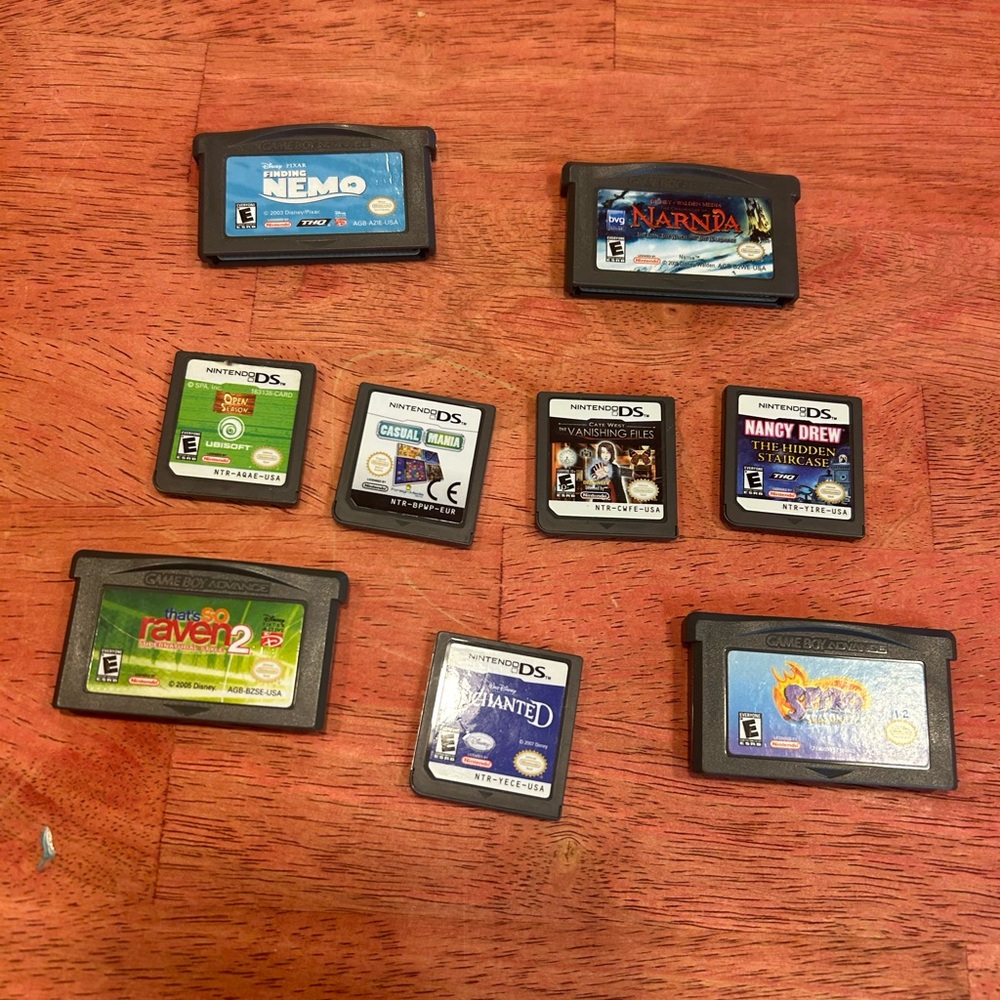 Nintendo DS and gameboy games as a set
